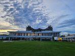 istana-negara-dan-garuda-647.jpg
