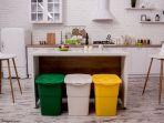 Bukan di Depan Pintu, Ini 3 Tempat Terbaik Meletakkan Tempat Sampah