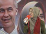 istri-capres-ganjar-pranowo-siti-atikoh-berdialog-dengan-tim-pemenangan-daerah-di-malang.jpg