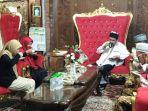 istri-ganjar-pranowo-siti-atikoh-supriyanti-di-ponpes-roudlotus-saidiyyah-di-sukorejo-semarang.jpg