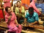 istri-kapolda-jabar_20161004_120209.jpg