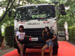 isuzu-new-giga-tractor-head.jpg