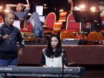 isyana-latihan-vokal_20170410_221023.jpg