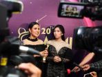 isyana-sarasvati-dan-raisa_20171117_172504.jpg