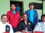 ivan-artitus-ketua-hariandirektur-operasi-basarnas-duduk-ditengah_20170228_024957.jpg
