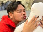 ivan-gunawan-atau-igun-pamerkan-boneka-barunya.jpg