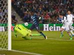 jackson-martinez-fc-porto-basel_20150219_090149.jpg