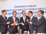 jajaran-direksi-bank-mandiri-paparkan-kinerja-triwulan-ii2017_20170720_110643.jpg
