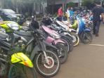 jajaran-polresta-bekasi-kota-mengamankan-38-sepeda_20160203_131631.jpg