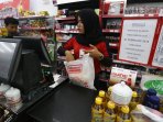 jakarta-berlakukan-kantong-plastik-berbayar_20160222_183141.jpg