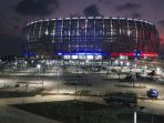 jakarta-international-stadium-di-malam-hari_20220418_030730.jpg