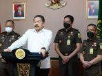 jaksa-agung-st-burhanuddin-saat-menetapkan-tersangka-kasu.jpg