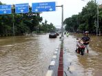 jalan-dr-sutomo-jakarta-pusat-lumpuh-akibat-banjir_20200225_225555.jpg