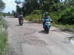 jalan-rusak_20160315_134440.jpg