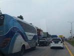 jalur-tol-cikopo-palimanan-km-72-hingga-di-km-80-macet.jpg