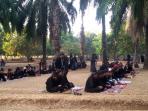 jamaah-an-nadzir-gowa-melaksanakan-salat-idul-adha_20150922_071708.jpg