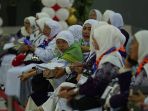 jamaah-calon-haji-tiba-di-asrama-haji-pondok-gede_20240511_122605.jpg