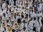 jamaah-haji-seluruh-dunia-padati-masjidil-haram_20240610_082520.jpg