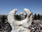 jamaah-menunaikan-salat-jumat-terakhir-ramadan-di-masjid-al-aqsa.jpg