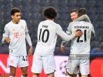 jamal-musiala-merayakan-gol-bayern-munchen-dengan-rekannya.jpg