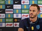 james-maddison-menghadiri-konferensi-pers-di-stadion-al-wakrah.jpg