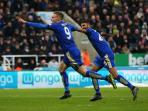 jamie-vardy-dan-riyad-mahrez_20160509_153856.jpg