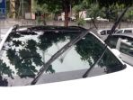 jangan-biasakan-mengangkat-wiper-mobil-saat-parkir_20171019_131643.jpg