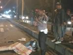 jasad-korban-ditutupi-kardus-sebelum-dievakuasi_20180204_103541.jpg