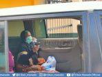 jasad-pasangan-pengantin-baru-di-manado-dibawa-mobil-ambulans.jpg