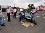 jatuh-dari-moge.jpg