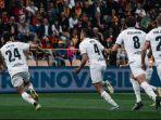 jay-idzes-berselebrasi-bersama-venezia-di-serie-b.jpg