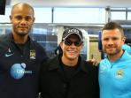 jean-claude-van-damme-berkunjung-ke-markas-manchester-city_20151121_010918.jpg