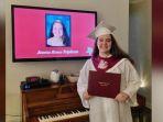 jeanna-baru-saja-lulus-dari-northgate-high-school.jpg