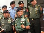 jederal-tni-gatot-nurmantyo_20161004_192053.jpg
