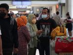 jelang-libur-nataru-bandara-juanda-dipadati-penumpang_20211224_182807.jpg