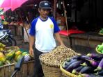 jelang-ramadan-harga-bahan-pokok-di-lampung-mulai-naik_20160601_132133.jpg