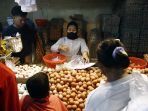 jelang-ramadhan-permintaan-telur-ayam-mulai-naik_20230303_195313.jpg