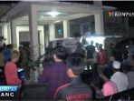jelang-tarif-naik-warga-urus-surat-kendaraan-hingga-malam_20170106_155746.jpg