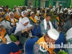 jemaah-haji-asal-ntt-kloter-66-baru-tiba_20171001_122129.jpg