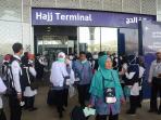 jemaah-haji-indonesia-kloter-pertama_20160810_110111.jpg