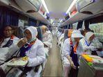 jemaah-haji-naik-bus-ke-makkah.jpg
