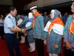 jemaah-haji-tni_20150826_164820.jpg