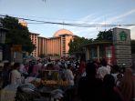 jemaah-memadati-masjid-istiqlal1a.jpg