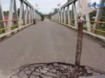 jembatan-berlubang_20161008_182423.jpg