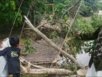 jembatan-gantung-putus_20170128_185106.jpg