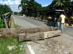 jembatan-patah_20150706_154431.jpg