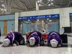 jemhaj-makassar-sujud.jpg