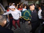 jenazah-agung-hercules-dibawa-ke-bandung_20190801_201535.jpg