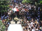 jenazah-alm-kh-hasyim-muzadi-diberangkatkan-ke-depok_20170316_134930.jpg