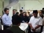 jenazah-almarhum-gubernur-kepul_20160408_192035.jpg